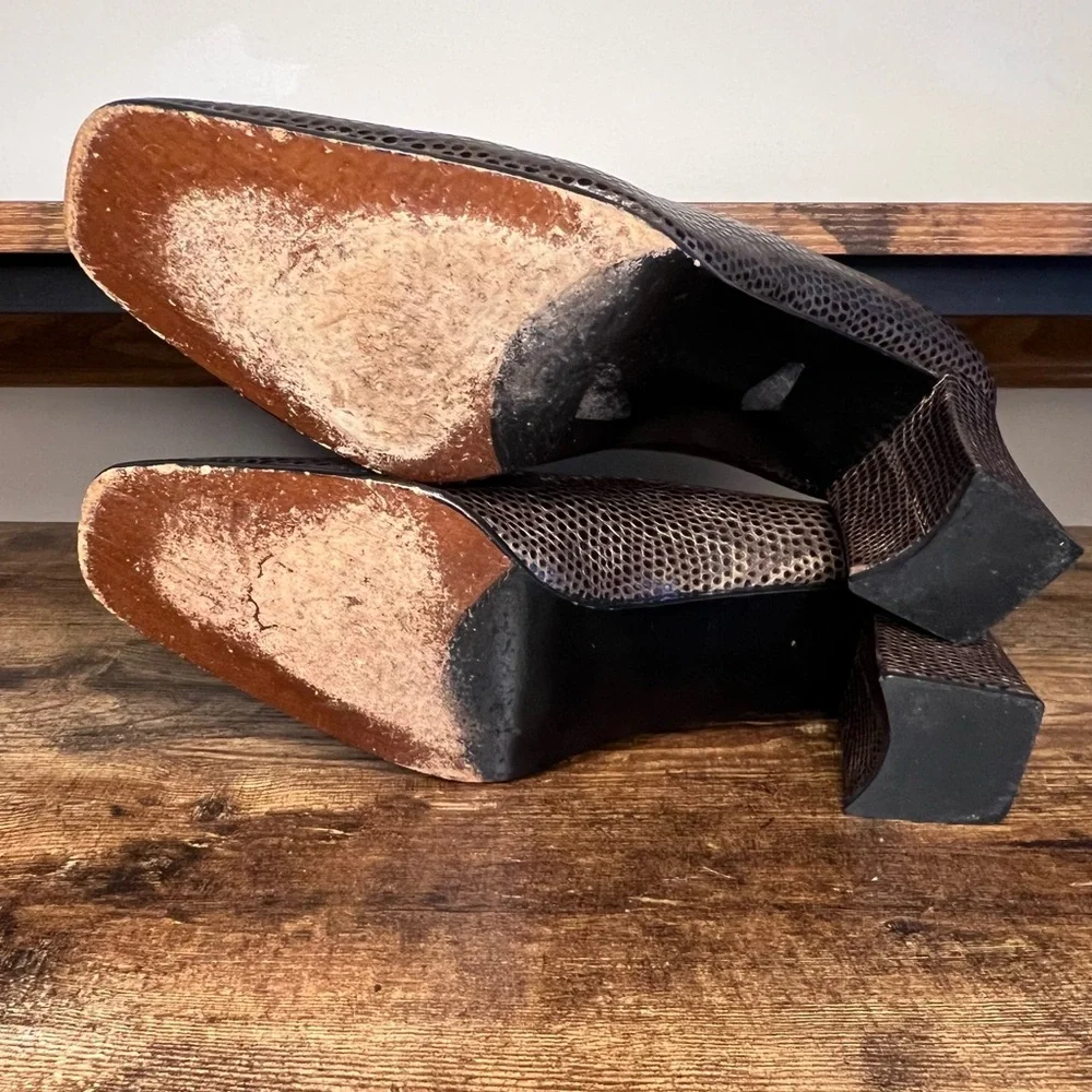 Stuart Weitzman Brown Leather Animal Print Block Heel Pumps Women's 9 runs small